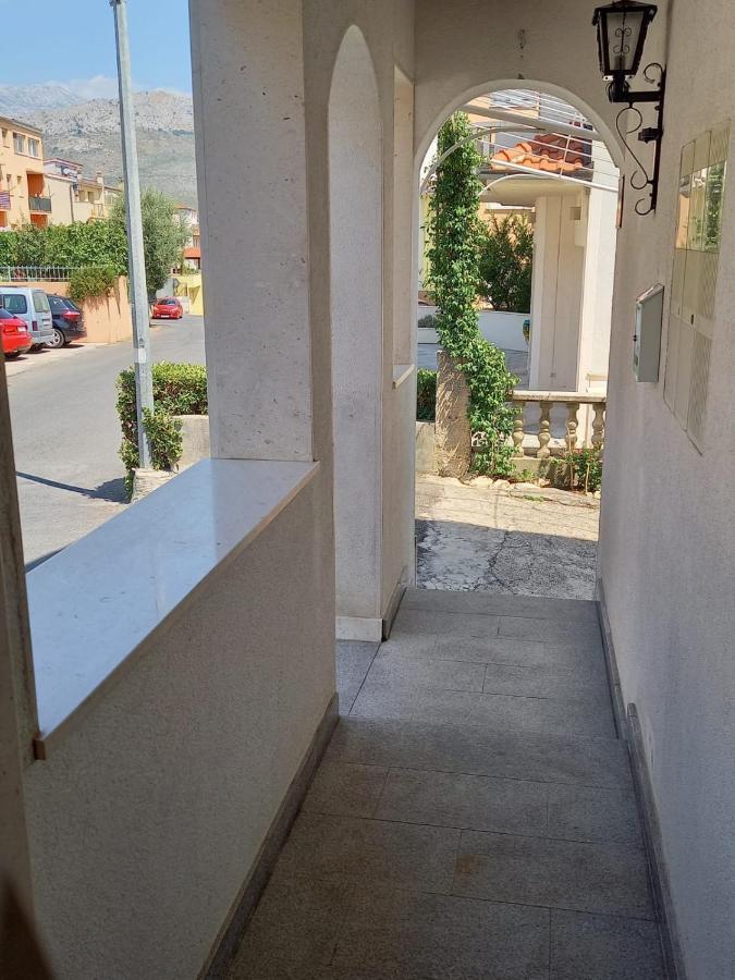 Apartments Raos Stobrec Exterior photo